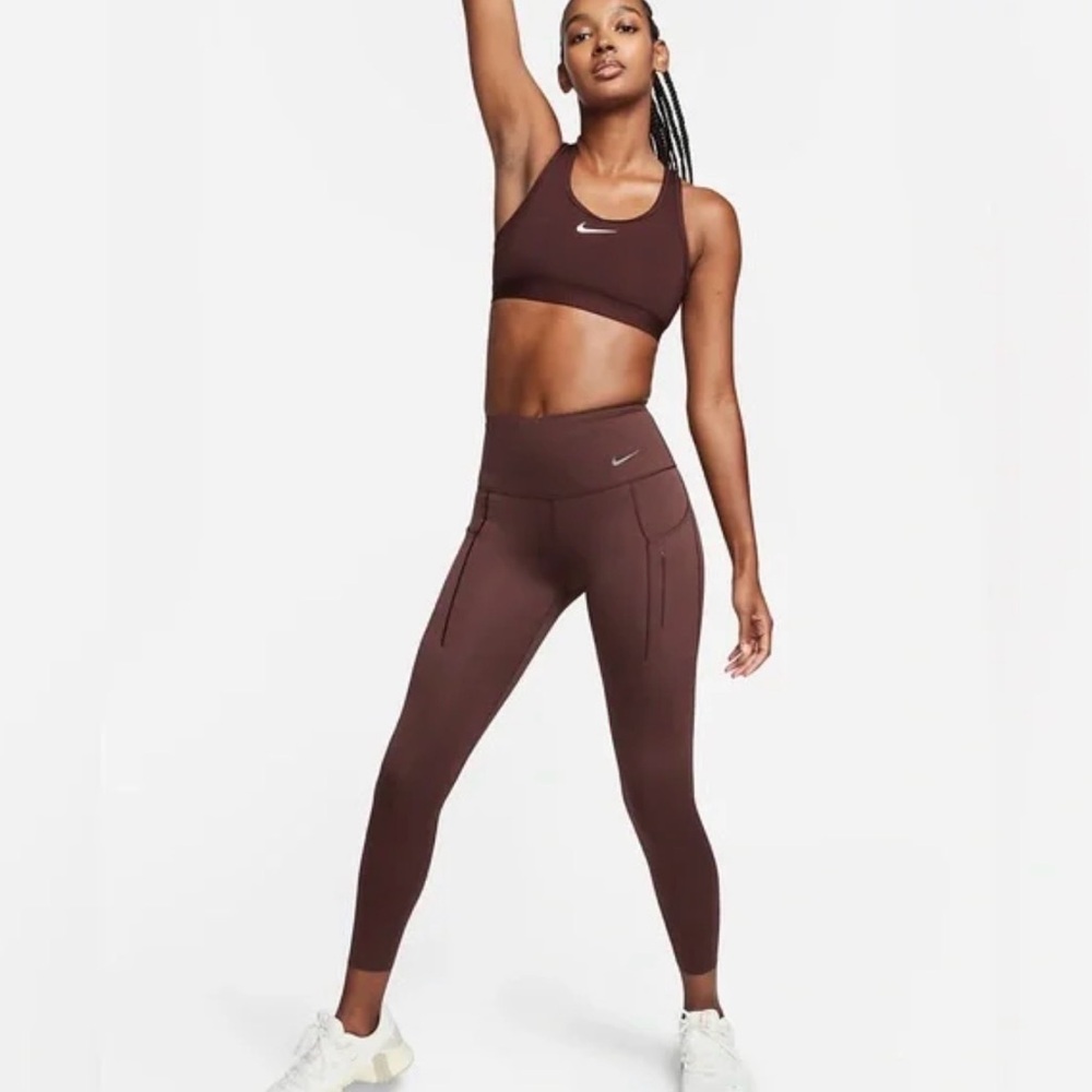 Women’s Nike Go high wasted 7/8 leggings with pockets earth/black - Picture 2 of 8